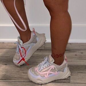 Off White Sneaker 37
